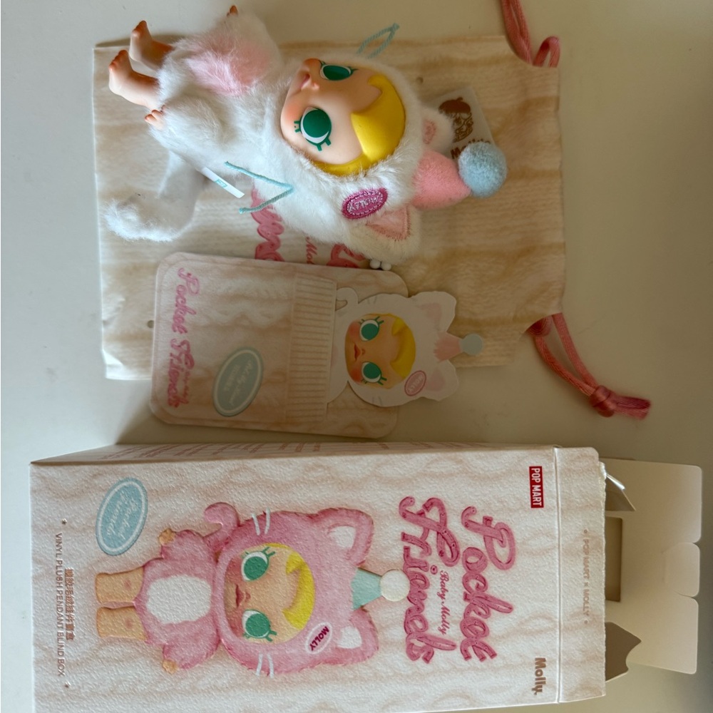 Baby Molly - Pet My Head - Pocket Friend Keychain - Picture 7 of 7